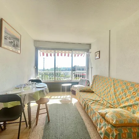 Lumineux Avec Cabine, Parking Prive, Pres De La - Fr-1-338-590 *